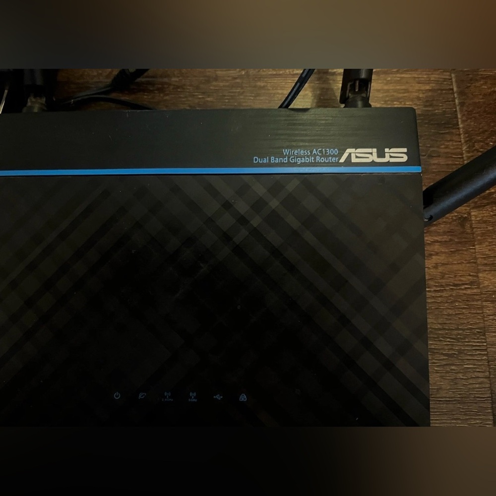 ASUS Black and Blue Wireless Router - Picture 2 of 4